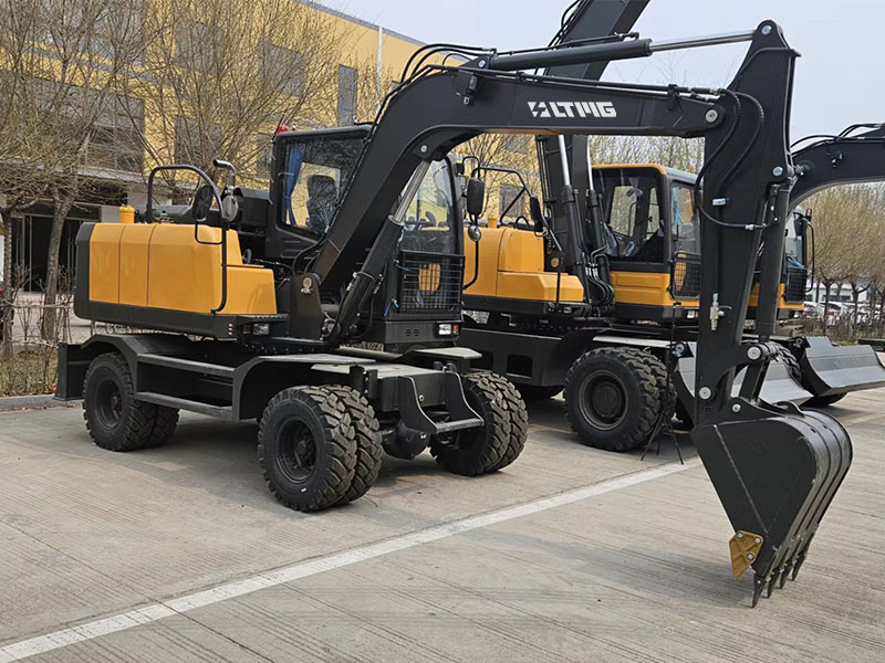 PM-85 Wheel Excavator